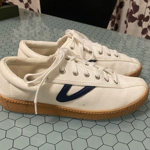 Gently worn Tretorn sneakers. Size 8.